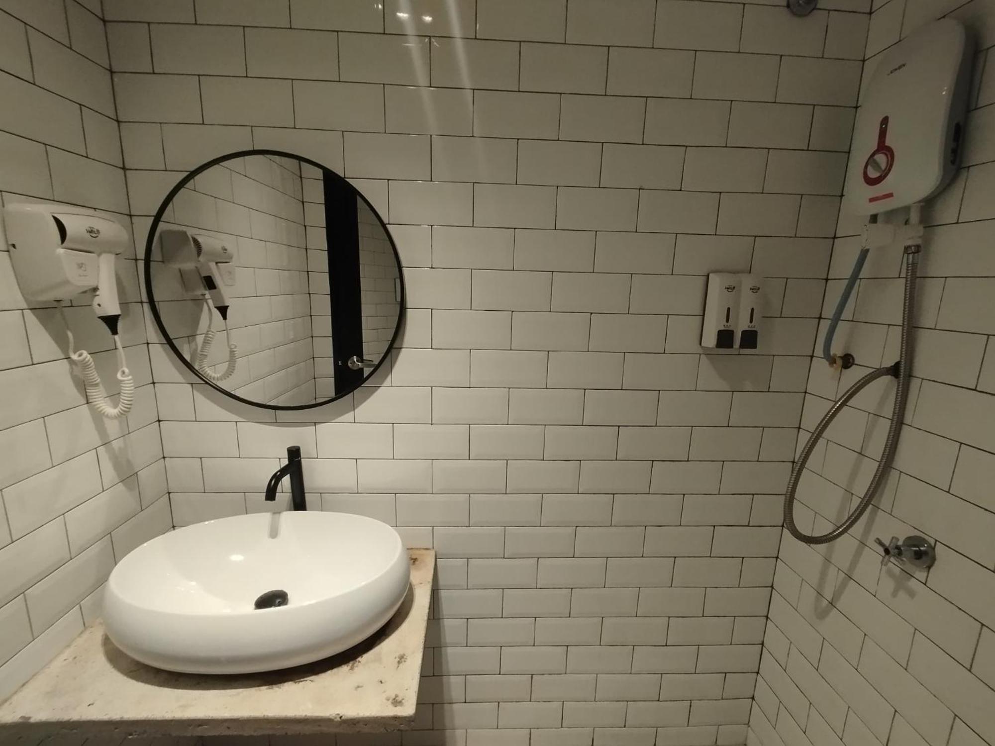Smile Hotel C180 Cheras Selatan Balakong Kajang Luaran gambar